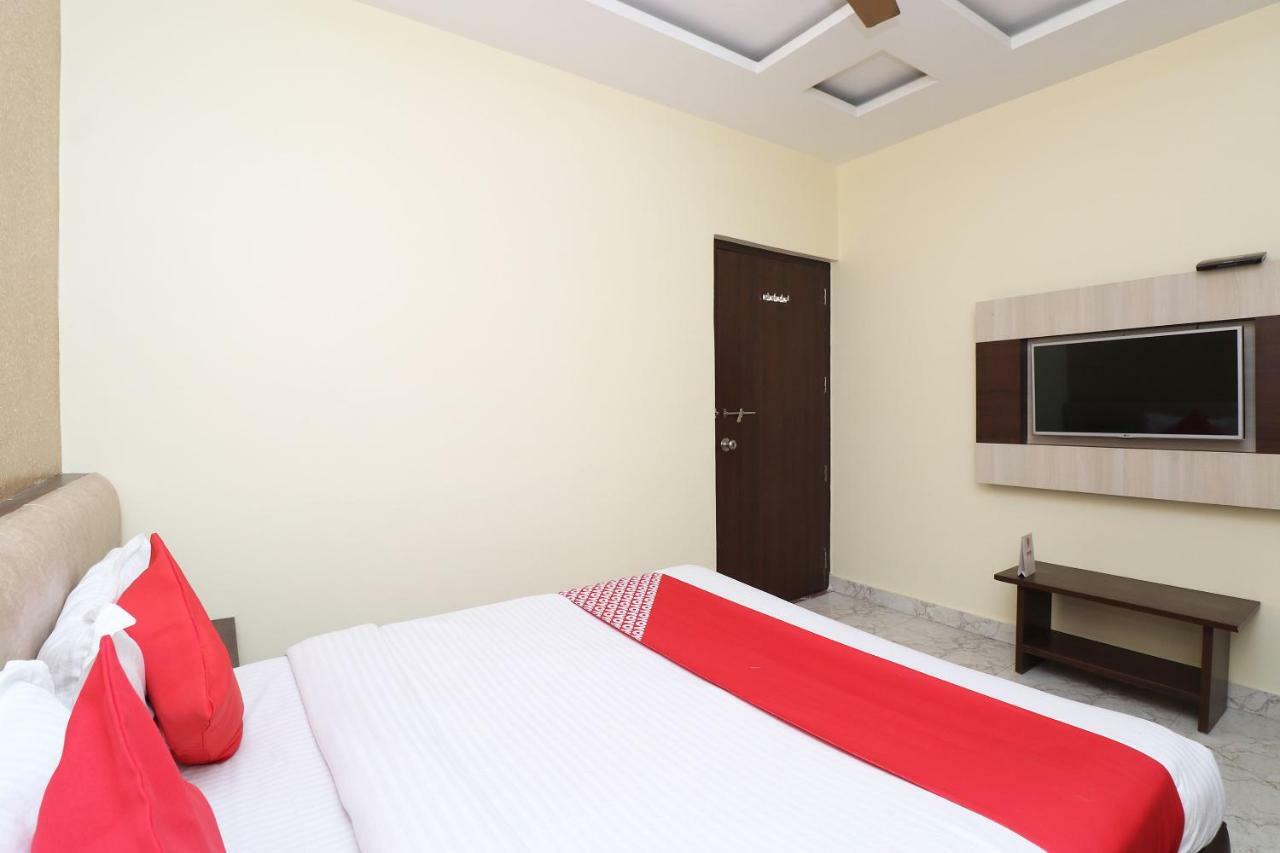 Hotel Oyo 27750 Bhagwati Residency Mirzāpur Exterior foto